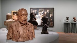 Au Petit Palais, le portrait d’artiste révèle les rouages du branding. Entre idéal et perception, une leçon de stratégie pour penser l'identité des marques.